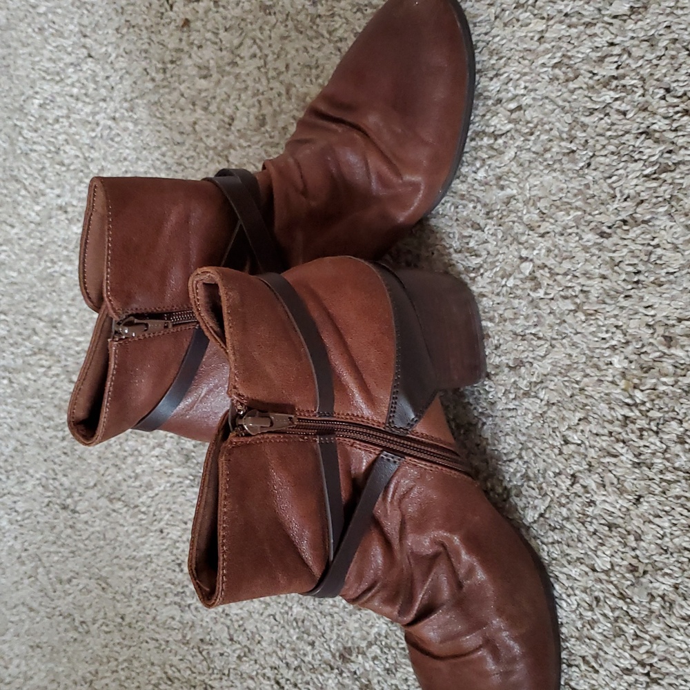 Ruched Ankle Boots - Picture 3 of 7
